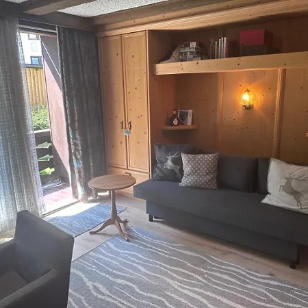 Apartman Alphouse By Monicare *